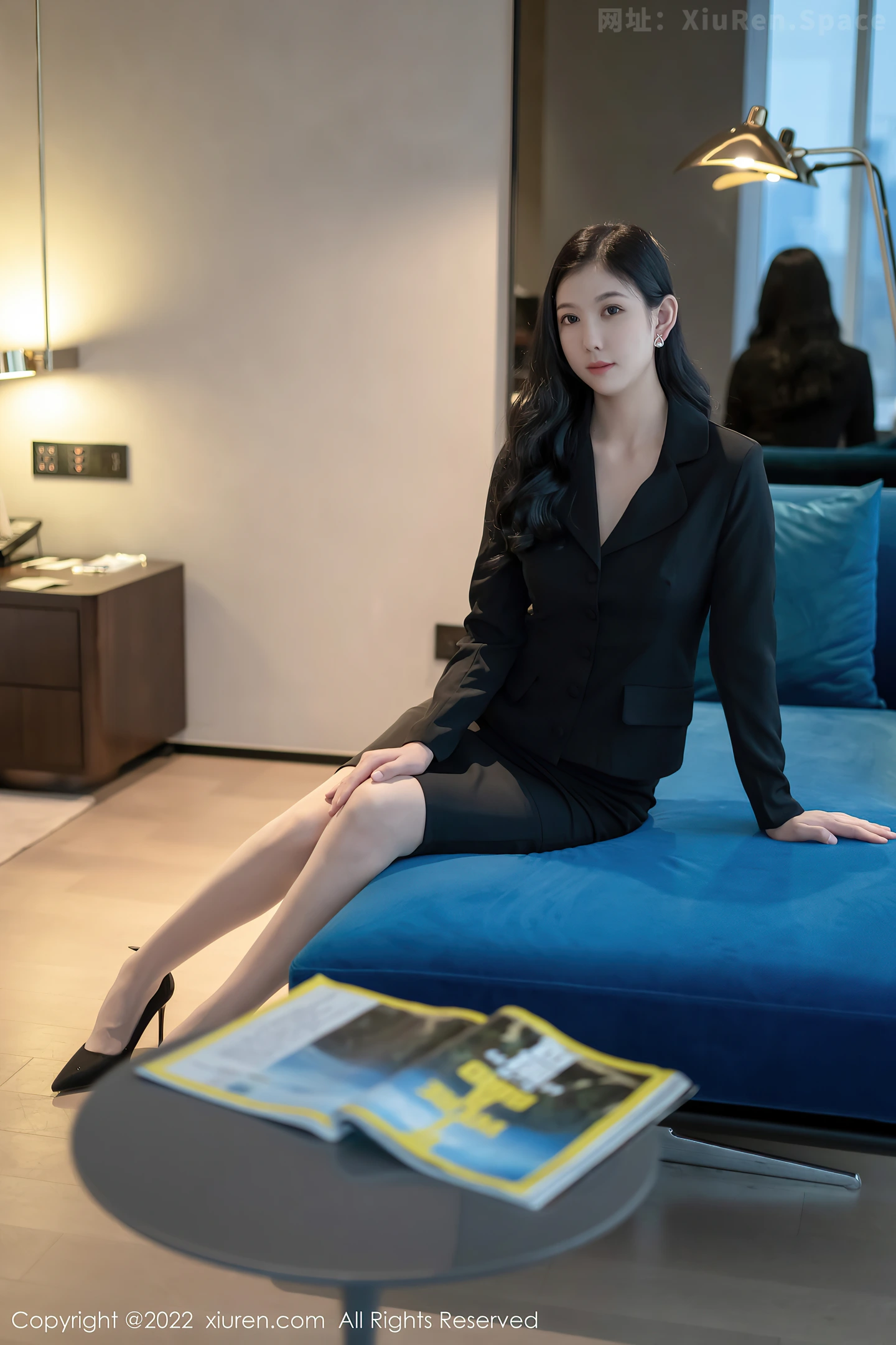 图片[3]-[XiuRen秀人网]VOL.4690 模特李雅柔182CM职业制服露白色内衣超薄肉丝秀美腿诱惑写真60P-秀人网官方网站